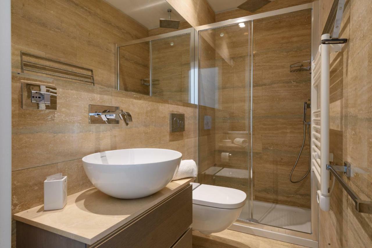 Suite with Garden View,890149048:JPEG