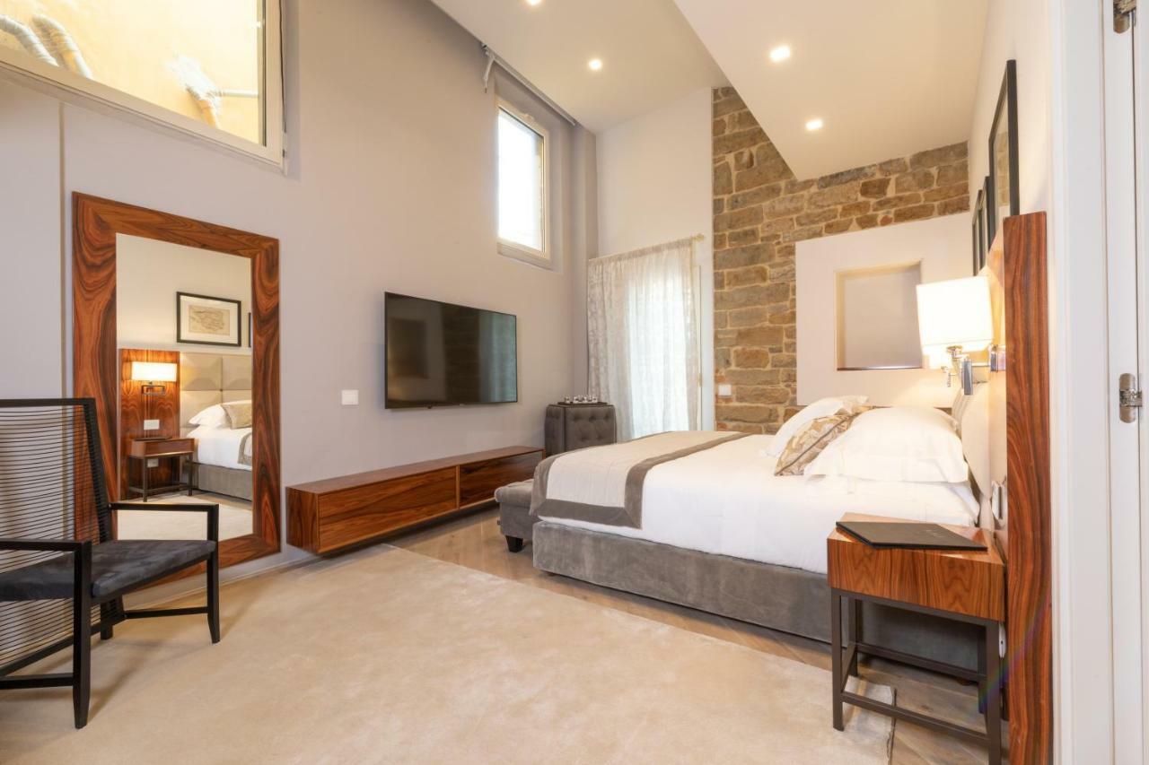 Michel-Ange - Suite avec Jacuzzi® Privé - Vue Partielle sur Duomo