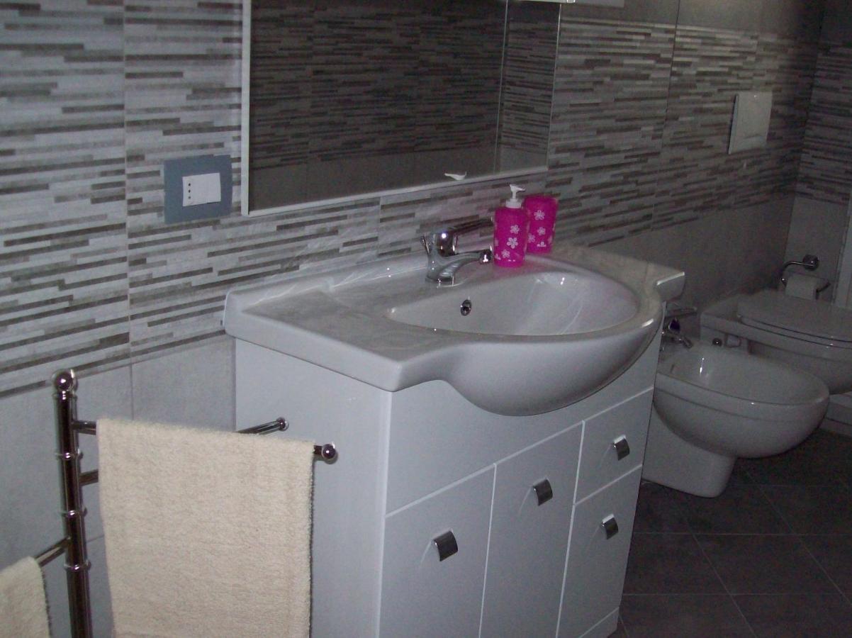 Two-Bedroom Apartment,920236966:JPEG