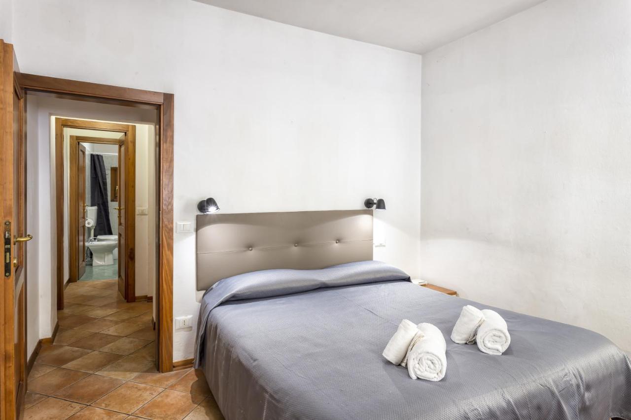 Two-Bedroom Apartment n°1 Via Giovan Battista Zannoni 6