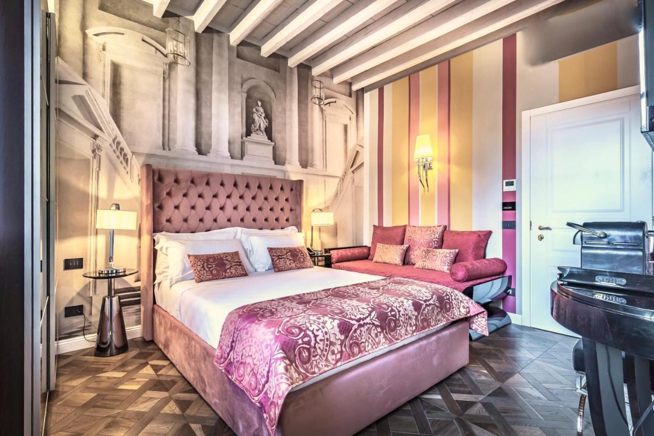 Deluxe Queen Room with Cathedral View,1409098268:JPEG