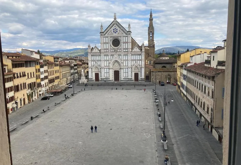 Attico In Piazza Santa Croce-1