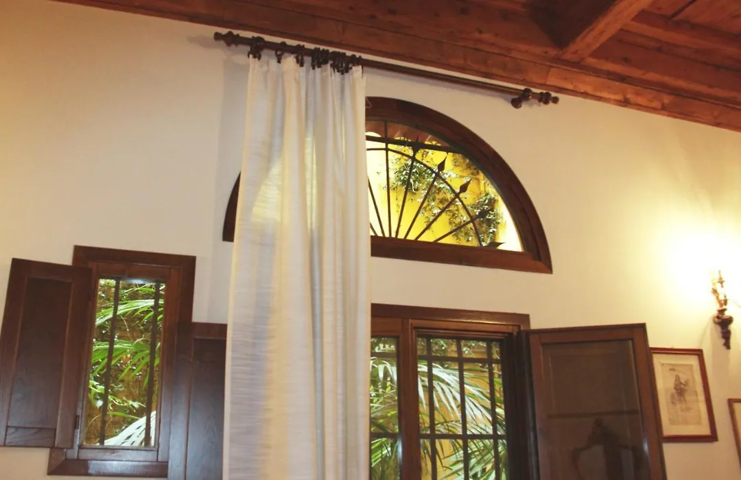 Casa Del Vescovo-1