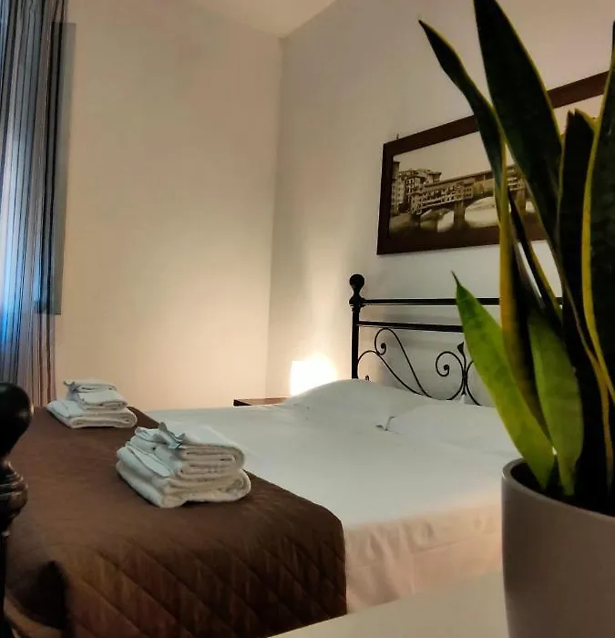 Nice & Roomy Apartment Behind The Uffizi Museum-1