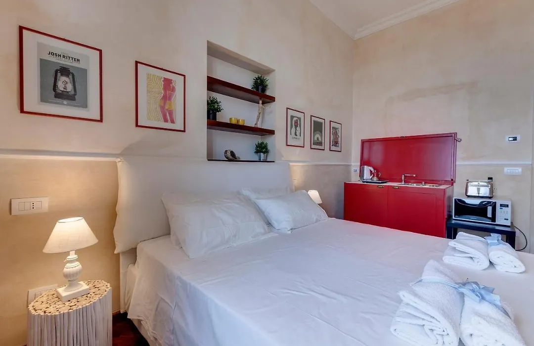Mamo Florence - Thelma & Louise Apartments-1