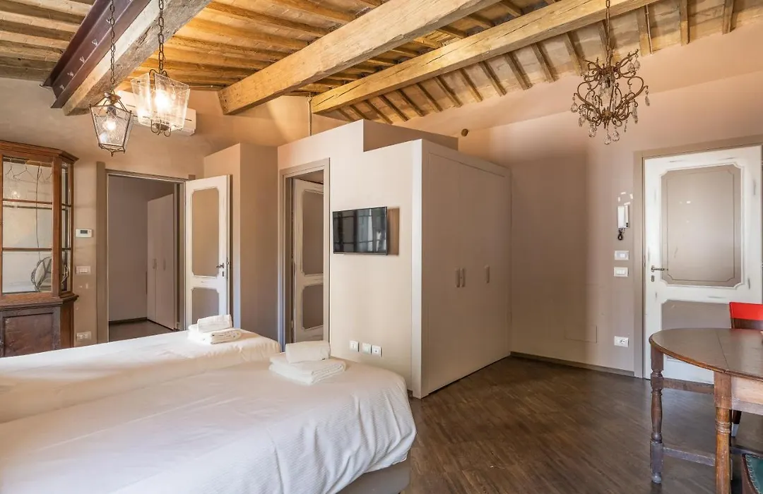 Firenze Rentals Accademia-1