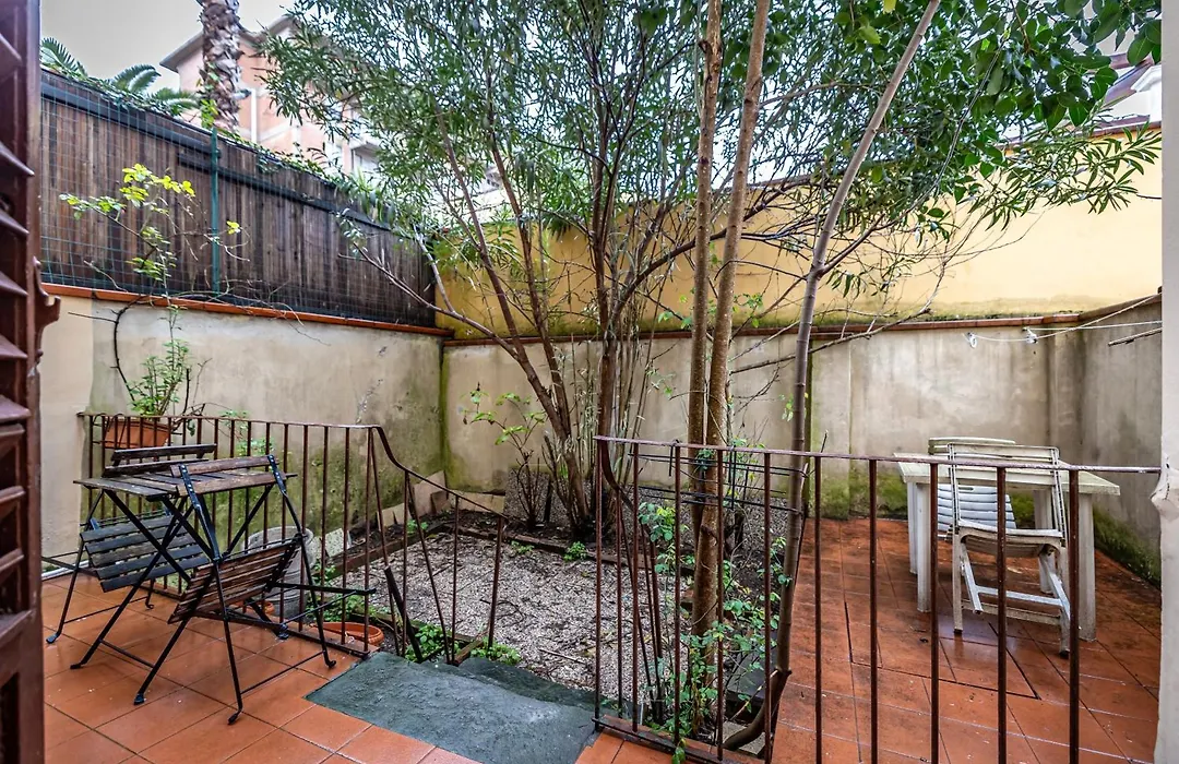 Appartamento Con Giardino-1