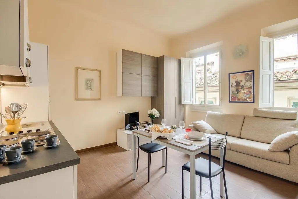 Apartments Florence - Leonardo-1