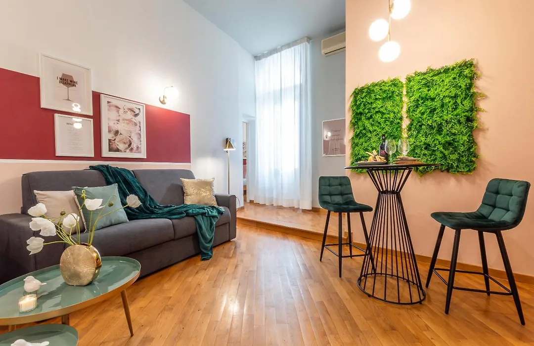 Wine Apartments Florence Moscato-1