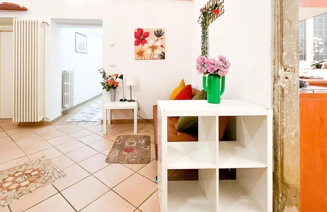 Apartment Via dei Benci-1