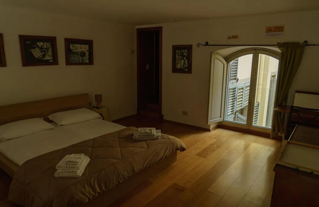 Nice One Bedroom In Historical Building-1