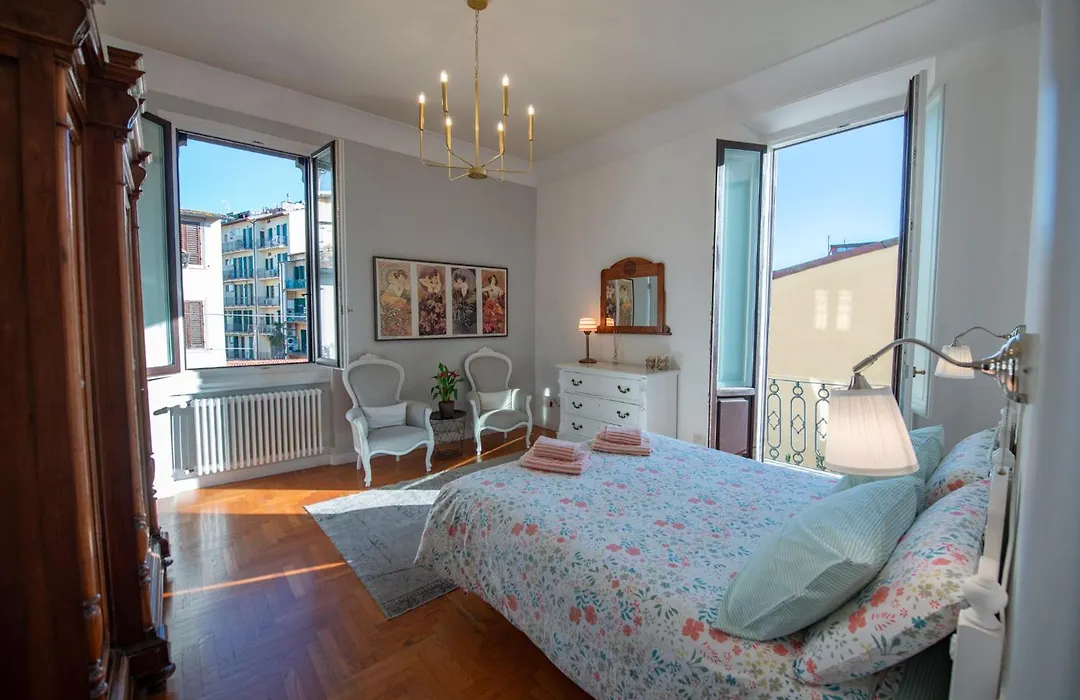 Romantic And Charming Apartments-1