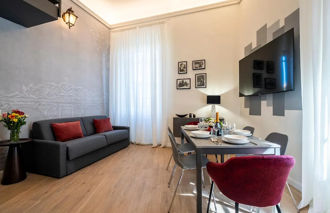 Cherubini Palace Thematic Apartment-1