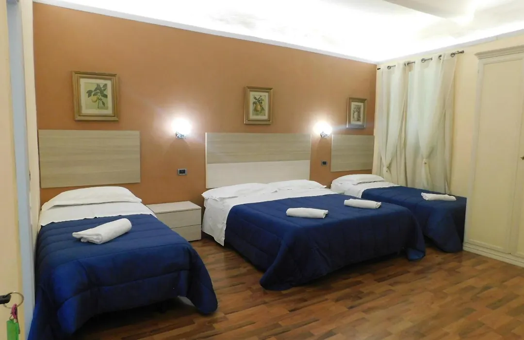 PICCOLO HOTEL Con Access ZTL !!! Ɲel Ƈentro Storico di Ƒirenze !!!-1