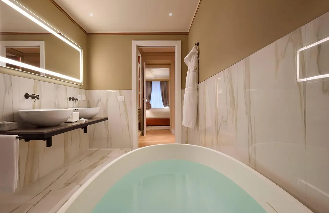 Luxury Apartments By Palazzo Portinari Salviati-1
