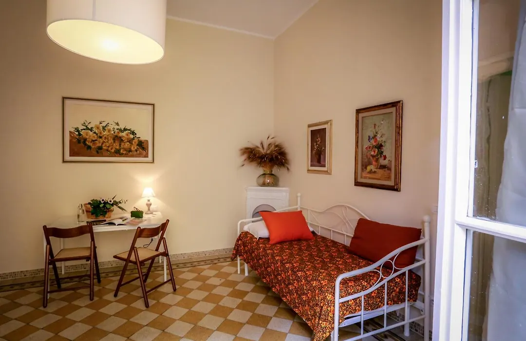 Acacia Firenze Apartments Artemisia-Angelica-1