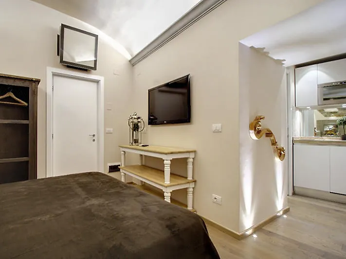 Piccolo Signoria Apartment-1