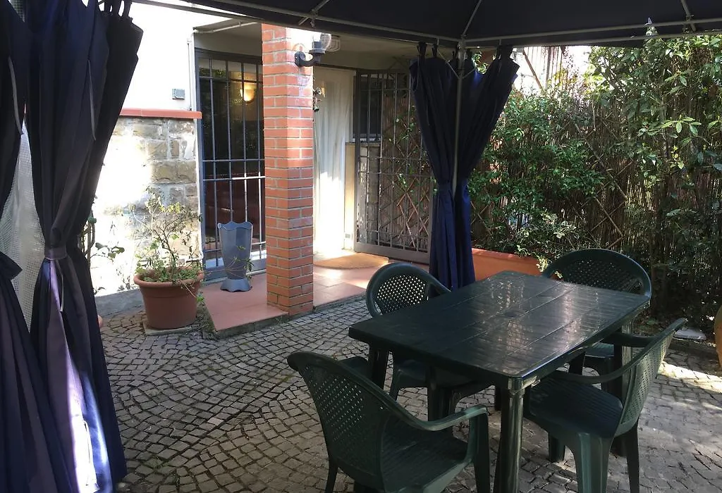 Old Town In The Green: Federico'S Apartment.-1