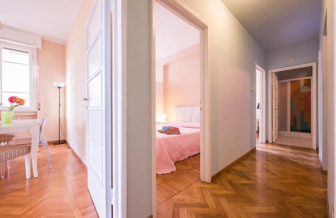Ponte Vecchio Exclusive Flat-1