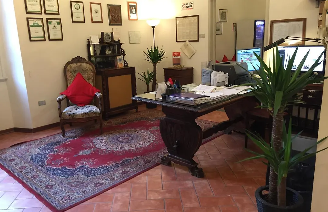 Hotel Crocini-1