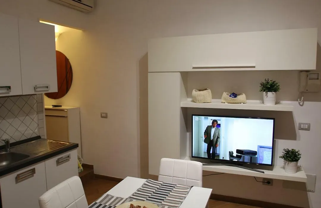 Dany Holidays Apartment-1