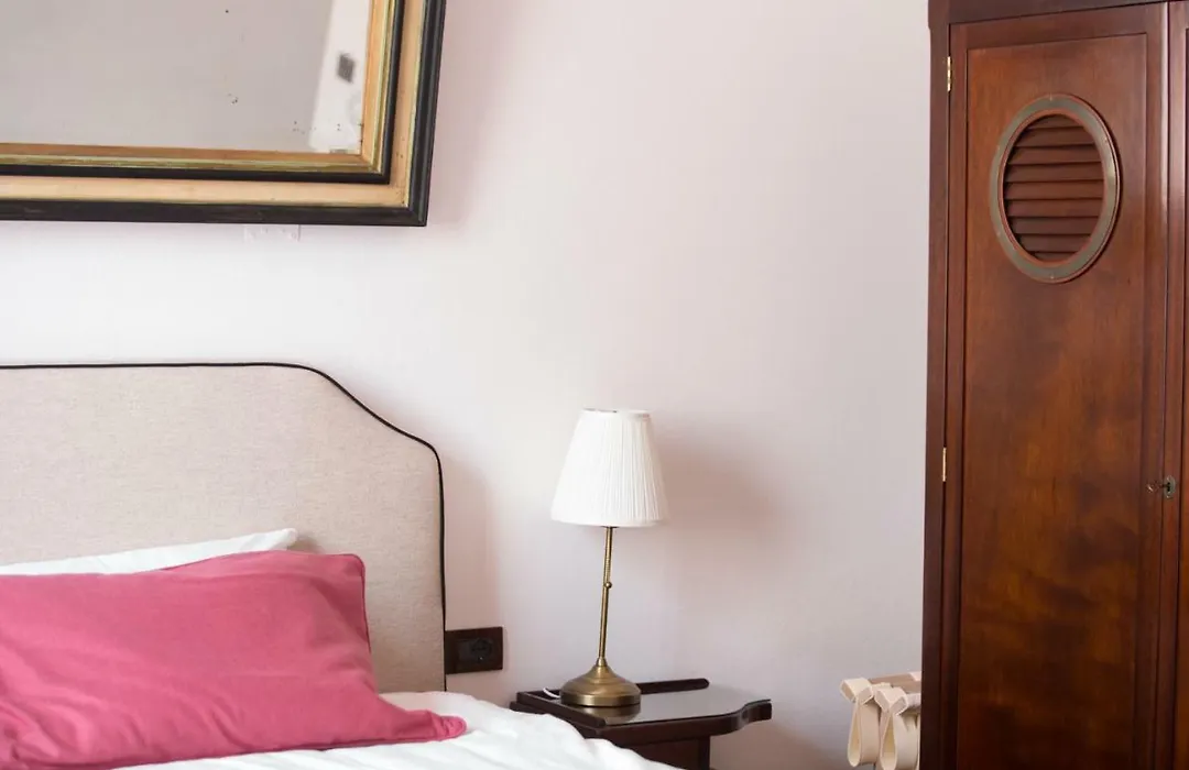 Baldovini Home Stay, Close To The City Center-1