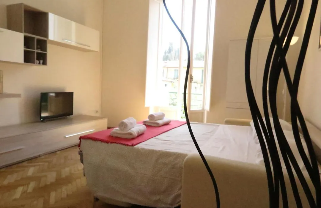 Wine Apartments Florence Merlot-1