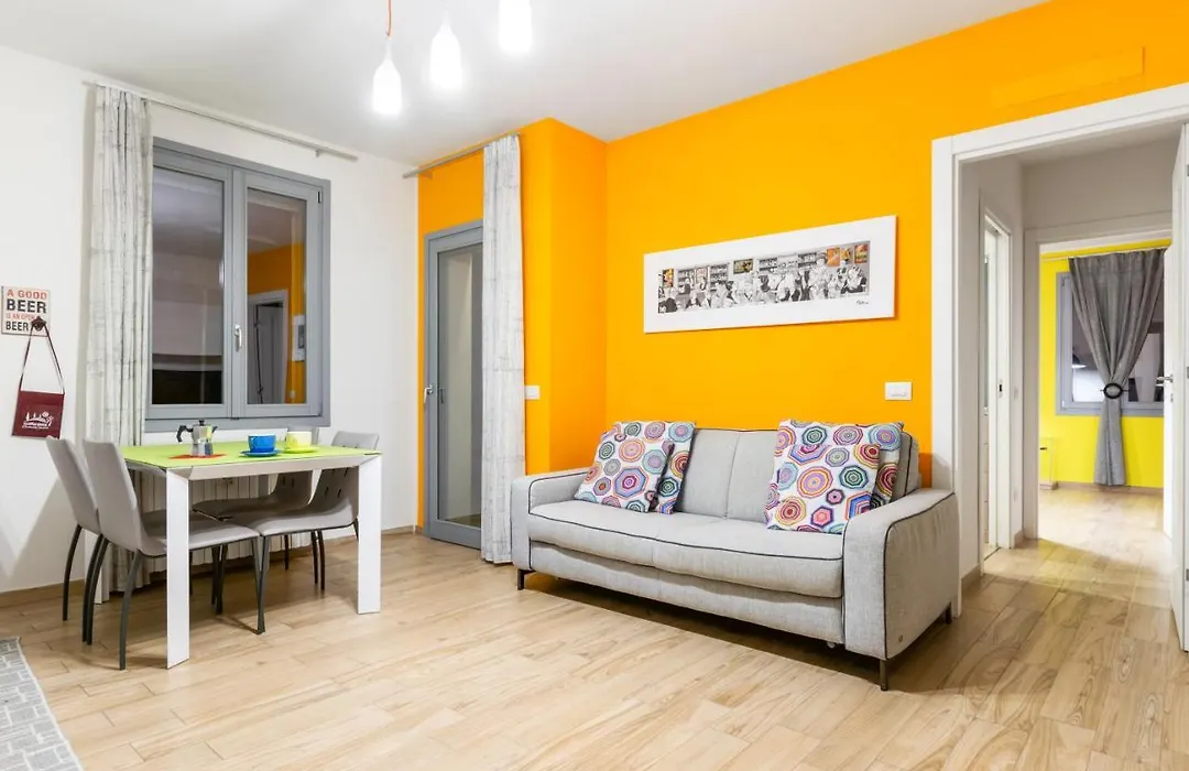 Guesthost - Colorful Boccaccio Apartment-1