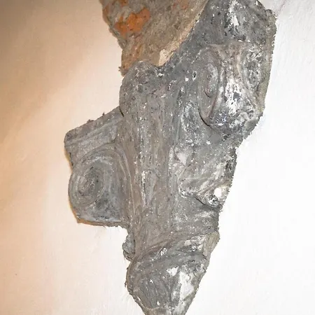 Old Convent In Via De Neri-2