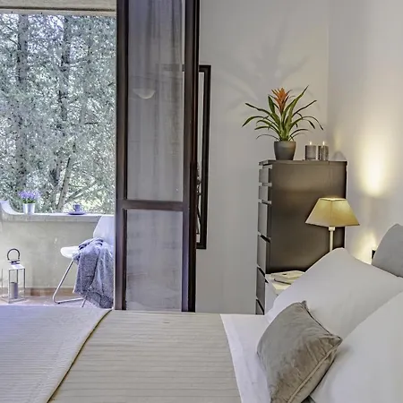 Cozy Roman Apartment With Parking-3