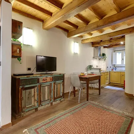 Diciotto Apartment By Mamo Florence-2