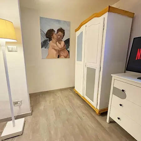 Leonardo Apartments-3