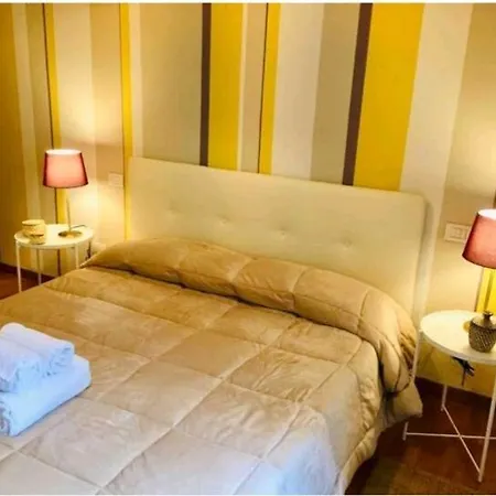 Victoria Big Room-3