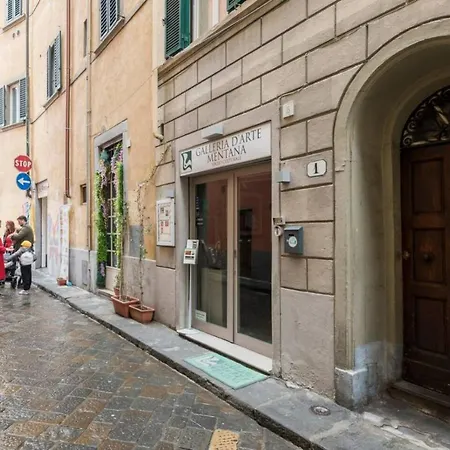 Cozy Apartment Near Ponte Vecchio-2