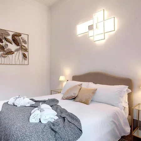 Magenta Apartment By Mamo Florence-2