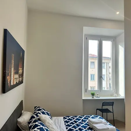 Clyde Large Suite-2
