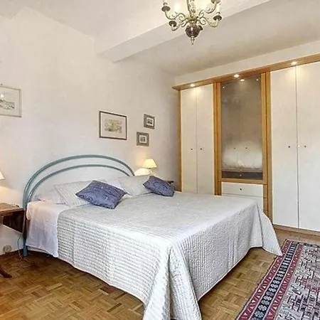 Solaris Apartment With Two Bedrooms-2