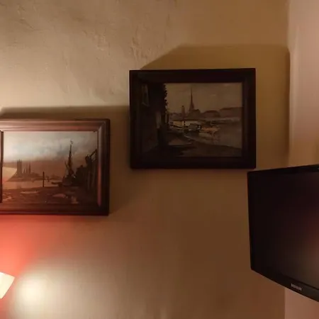 Signoria'S House-2