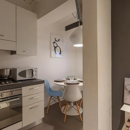 Pinti Patio Apartment-3