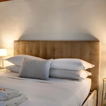 Crystal Suite-3