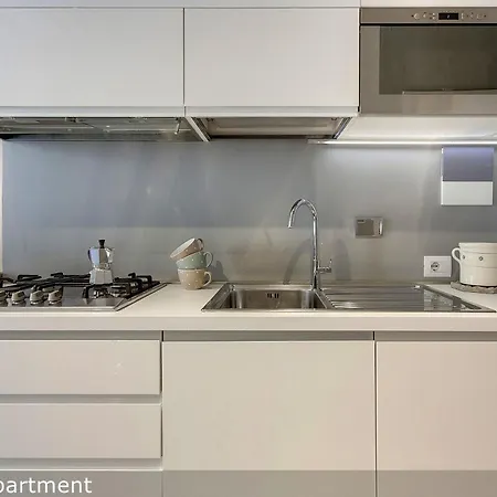 Jake & Francis Apartments By Mamo Florence-3