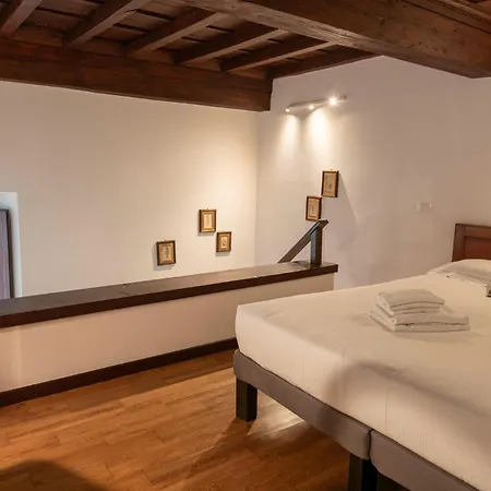 Mamo Florence - Borgo San Jacopo Apartment-2