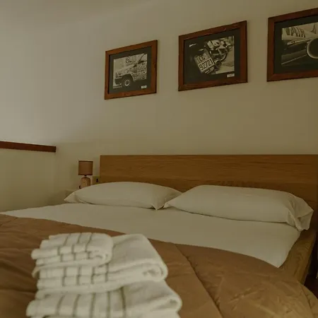 Nice One Bedroom In Historical Building-2