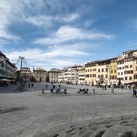 Santa Croce View Cool & Air Condizioned Private Entrance Apartment-2