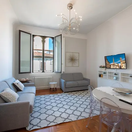 Romantic And Charming Apartments-2