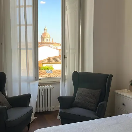 Santa Rosa Florence Apartments 3 Bedrooms - Private Parking-2