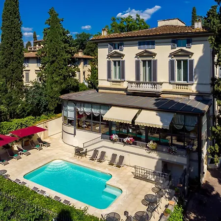 Hotel Villa Carlotta-3