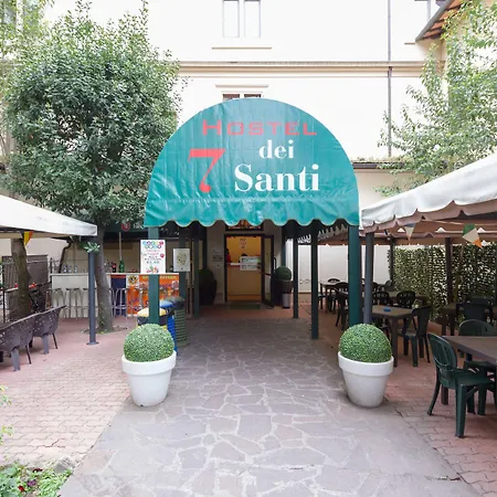 Hostel 7 Santi-3