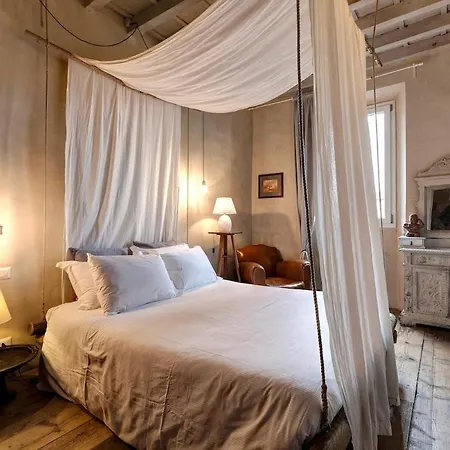 Charming Hideaway In Florence Old Town-3