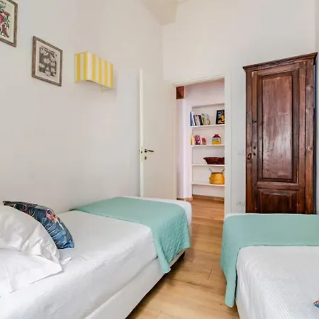 Modern Flat-5Mins Walk From Uffizi Gallery-3